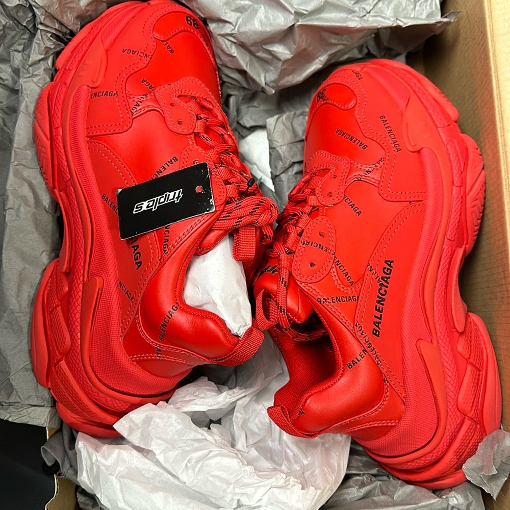 Balenciaga triple S